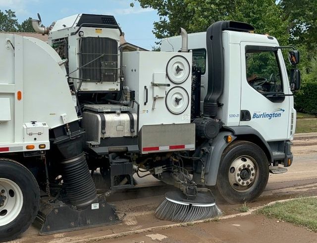 Ontario, Halton, Burlington, police, fire, Upper Middle Road, diesel spill, road closed,