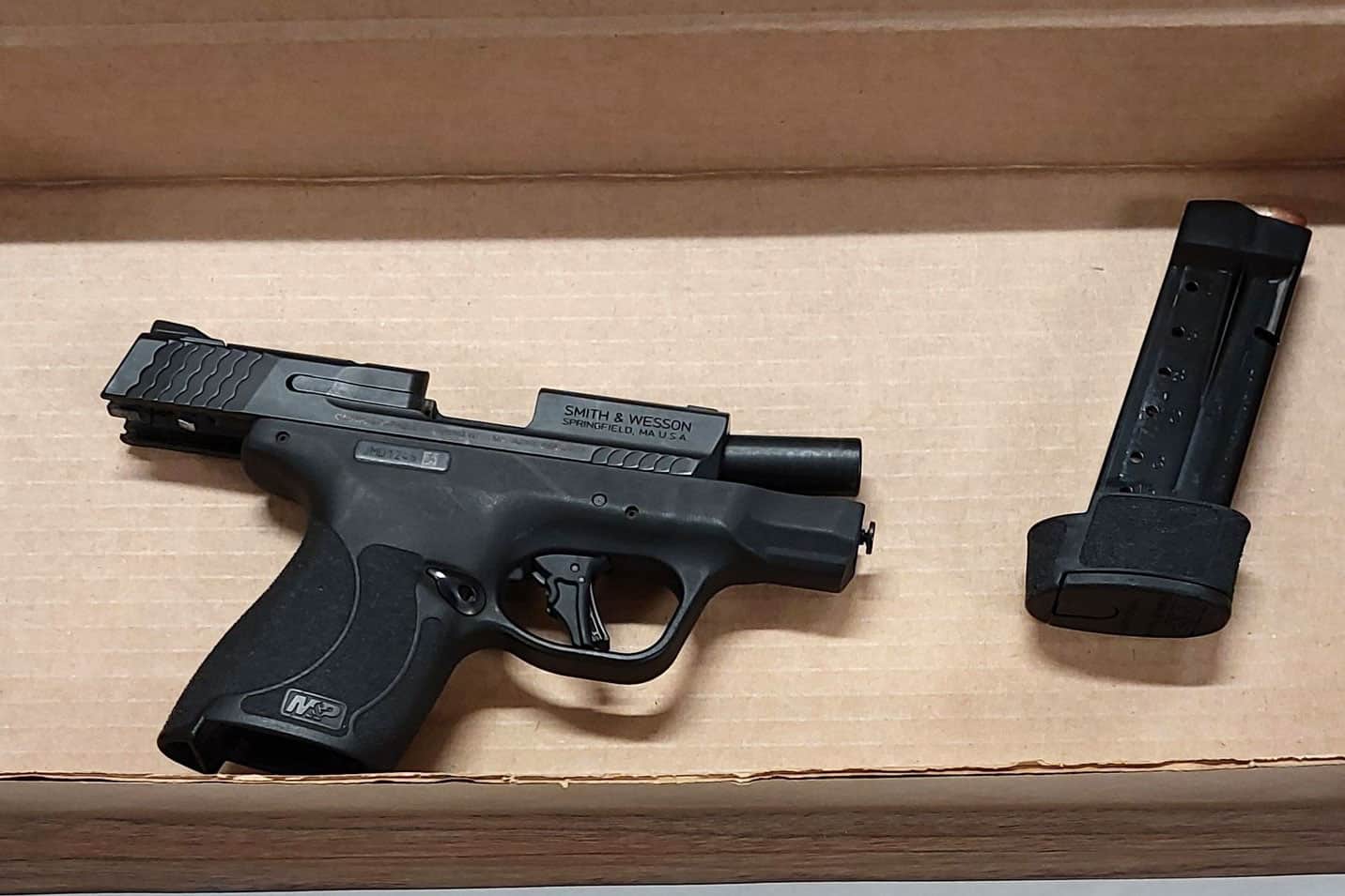 gun found mississauga traffic stop