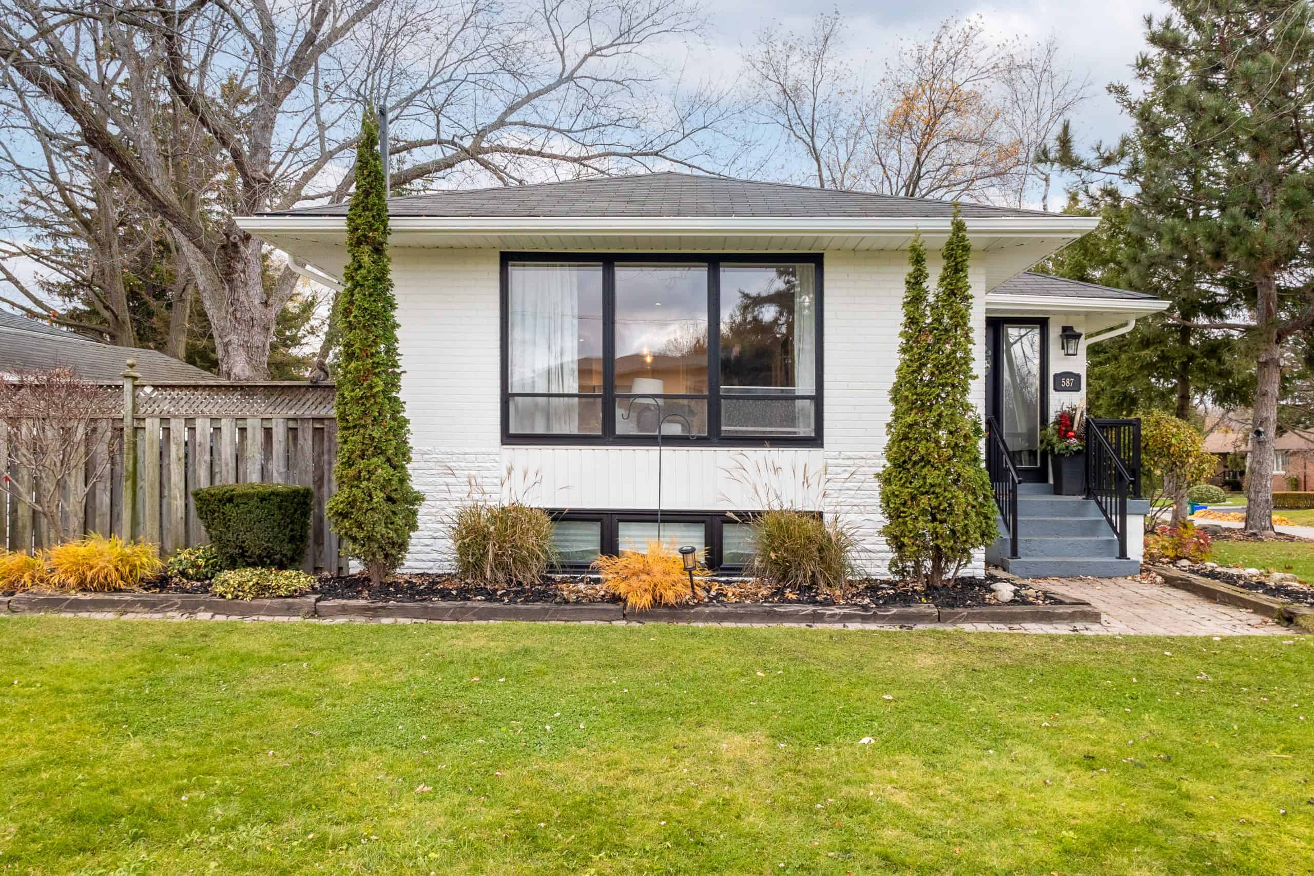 oakville house of the week real estate ontario