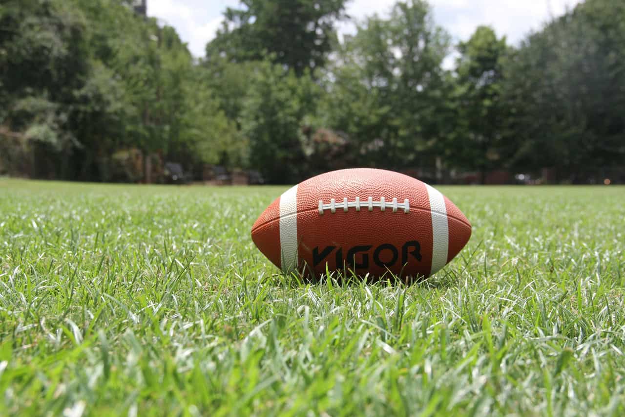 women's pro football league expands into canada