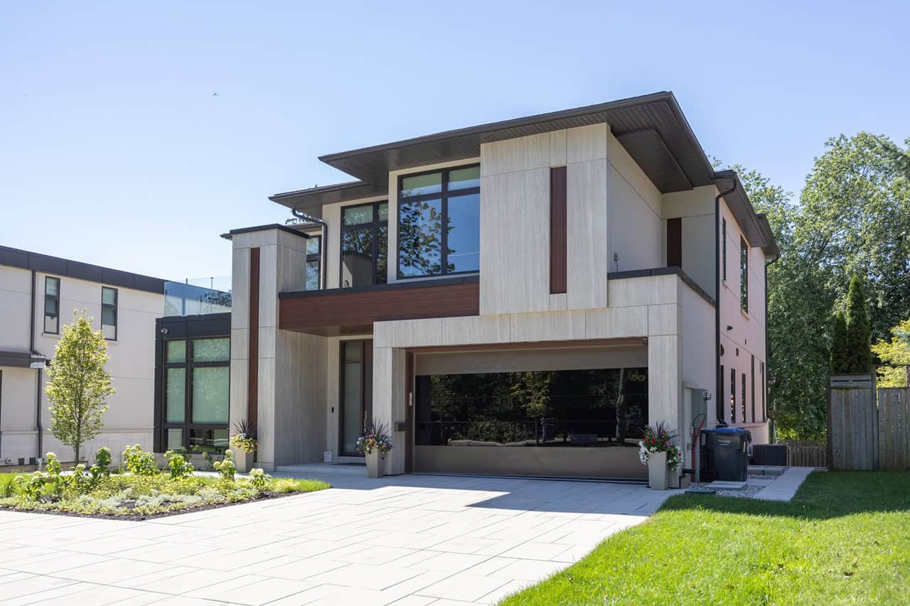 House of the Week: Modern masterpiece brimming with luxurious amenities in Mississauga, listed by Sam McDadi Real Estate Inc.