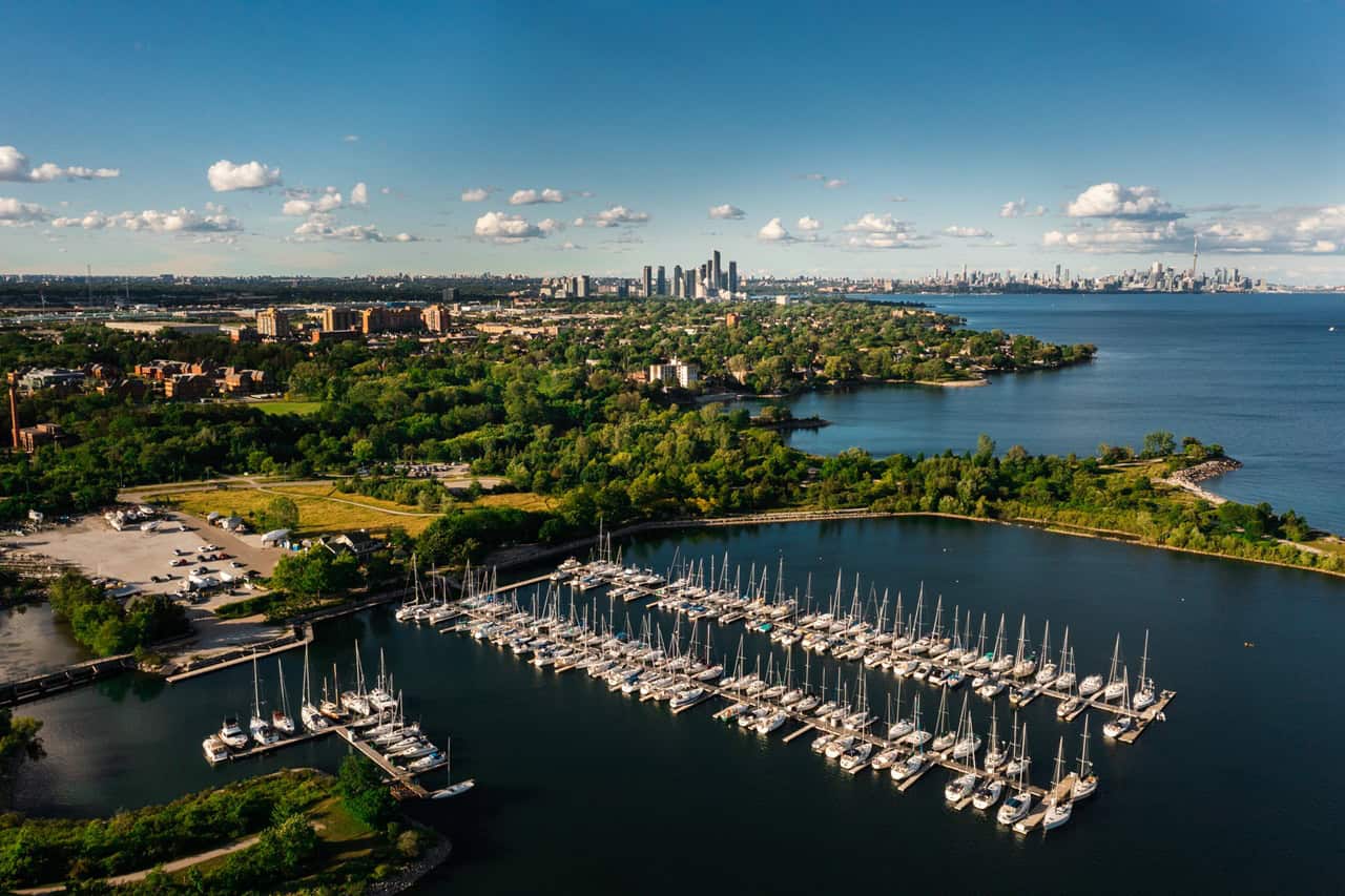 New 3-bedroom townhomes in popular Toronto neighbourhood, Westshore at Long Branch, start at just $600K, developed by Minto